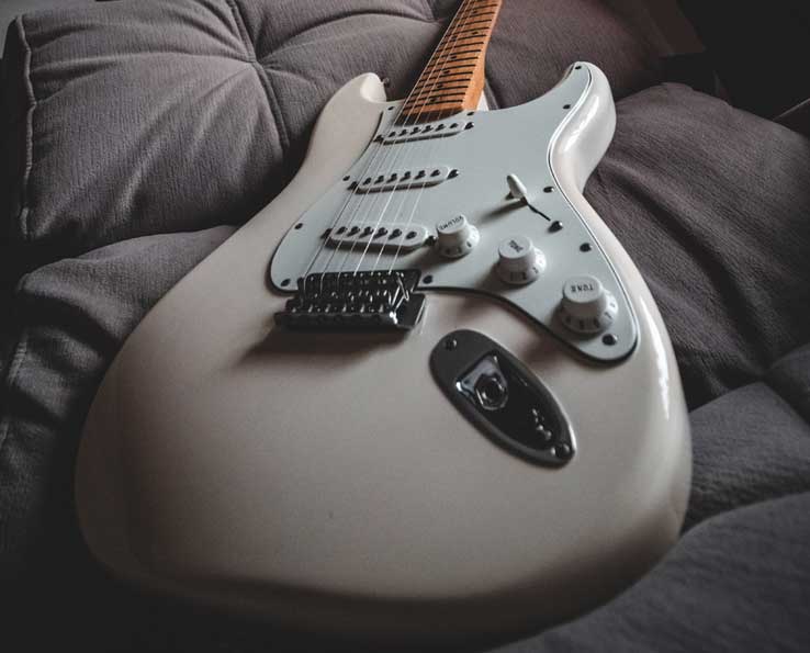 Best Short Scale Electric Guitar